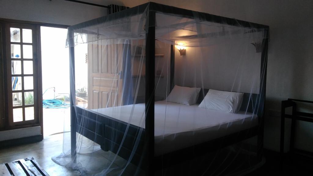 Cili Hotel Baie d'Arugam Extérieur photo