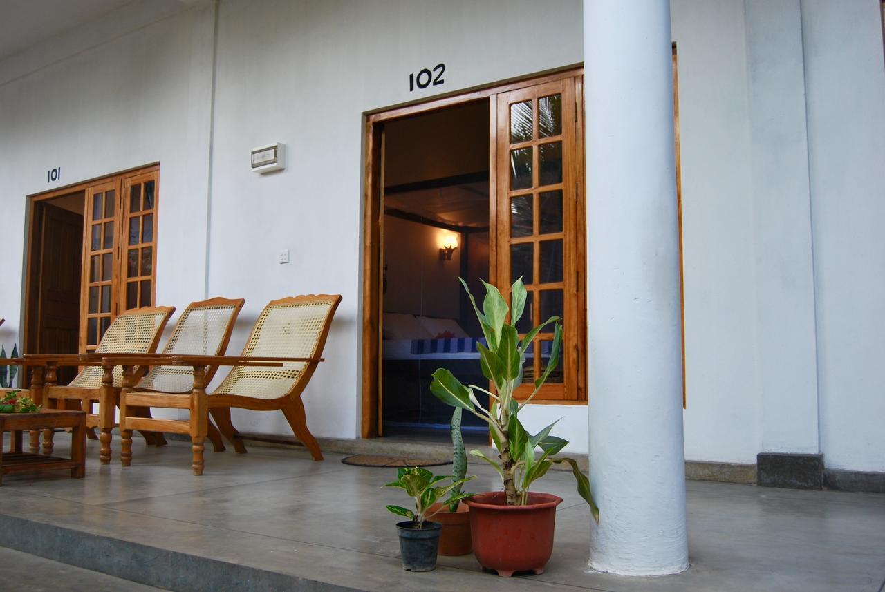Cili Hotel Baie d'Arugam Extérieur photo