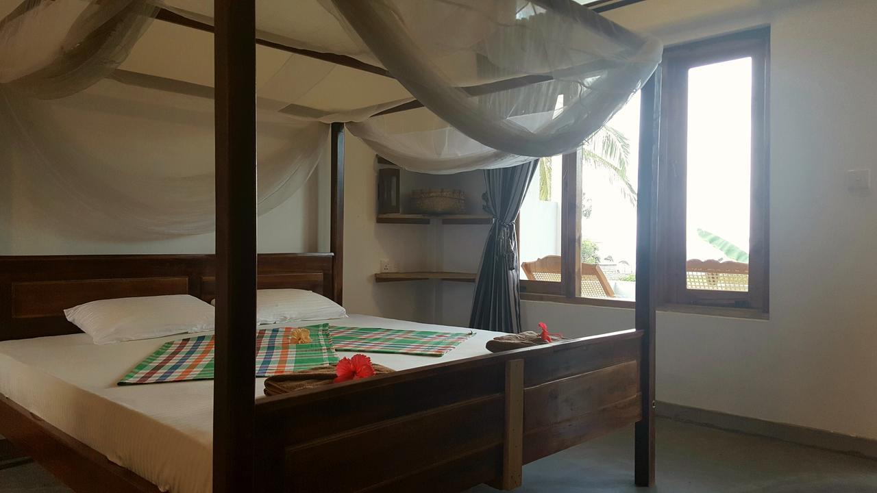 Cili Hotel Baie d'Arugam Extérieur photo