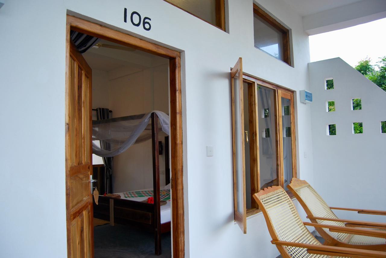 Cili Hotel Baie d'Arugam Extérieur photo