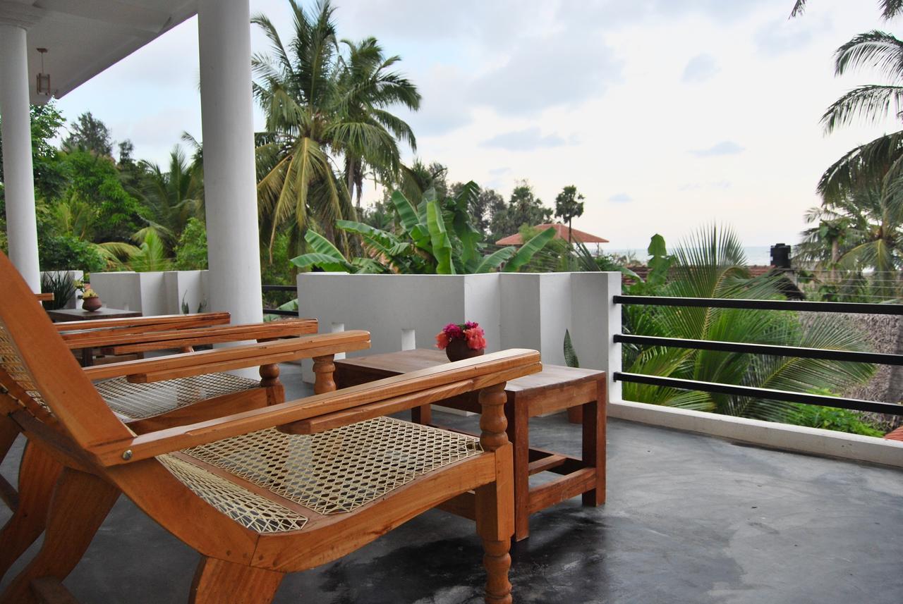 Cili Hotel Baie d'Arugam Extérieur photo