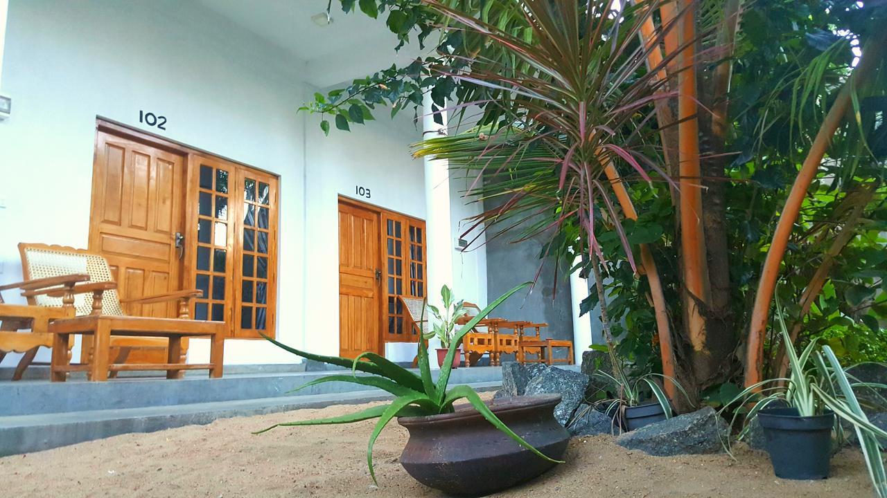 Cili Hotel Baie d'Arugam Extérieur photo
