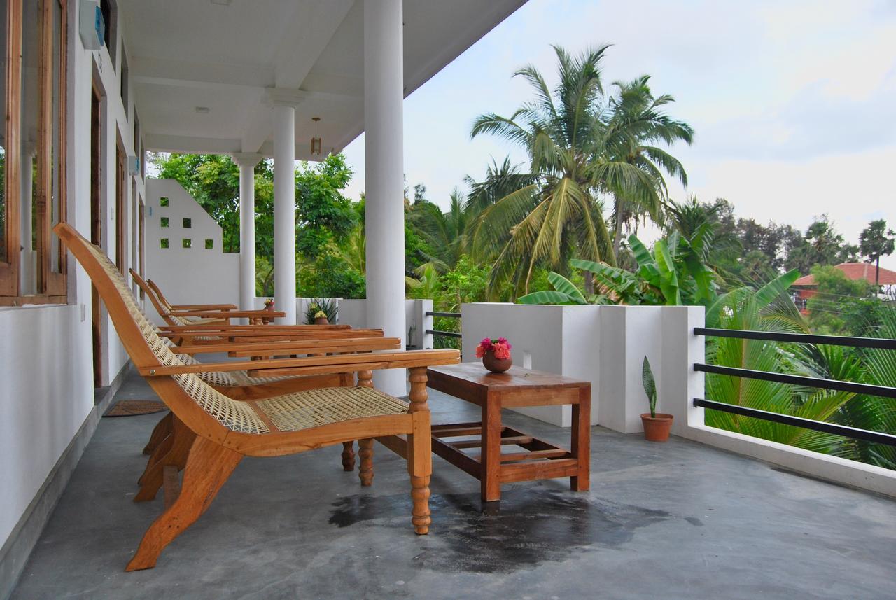 Cili Hotel Baie d'Arugam Extérieur photo