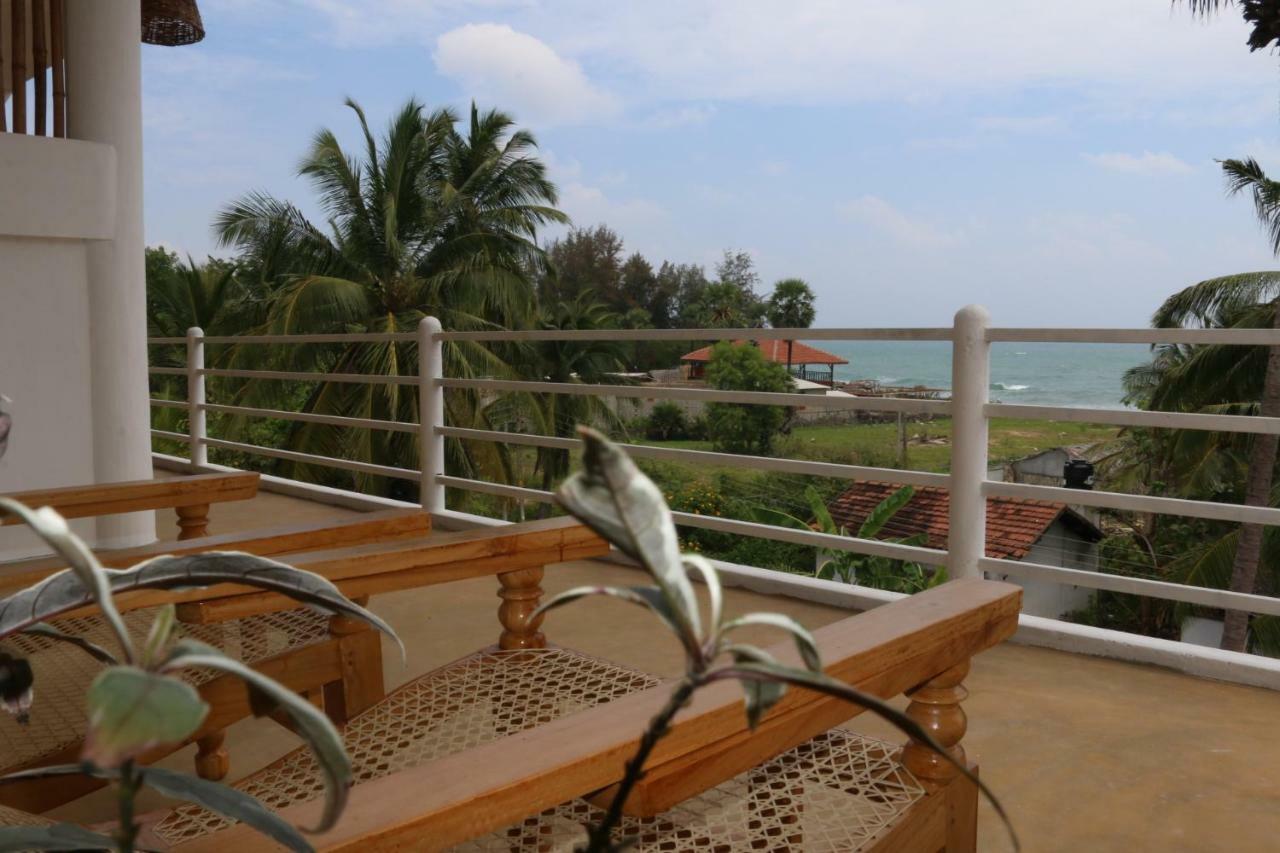 Cili Hotel Baie d'Arugam Extérieur photo